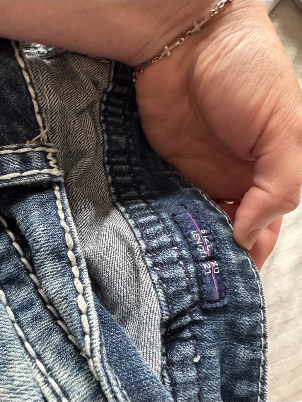 Vigoss Blue Washed Ankle Crop Jeans with White Contrast Stitching - Picture 2 of 4